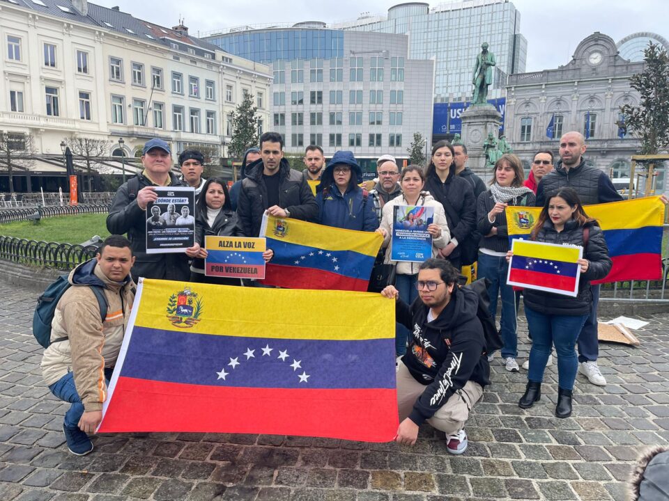 Venezolanos en Bruselas exigieron elecciones libres este 31Mar