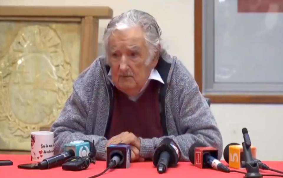Expresidente José Mujica anunció que tiene un tumor en el esófago
