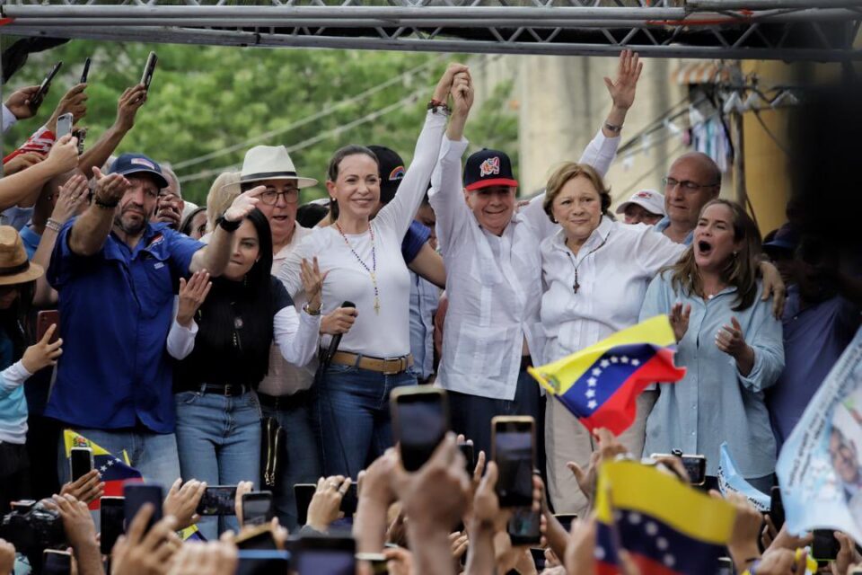 Edmundo González a la FANB: "Seré garante de su institucionalidad"