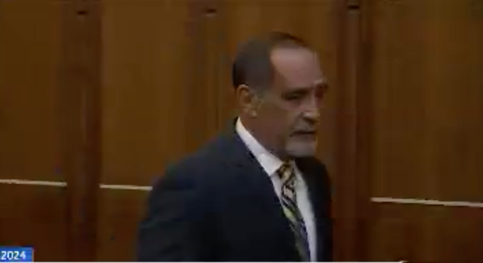 Excomisionado Joe Martínez aspira a alguacil del condado Miami-Dade, enfrenta un juicio