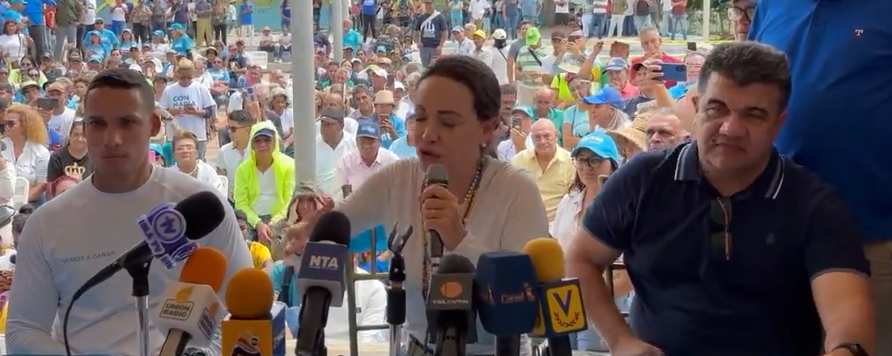 María Corina: "Lo que espero de los militares venezolanos es que cumplan su deber"
