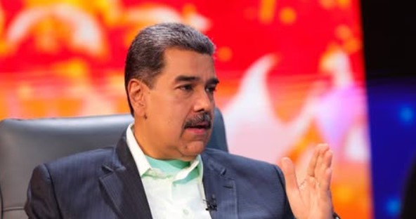 Régimen de Maduro advierte a EE.UU. que no recibirá deportados tras sanción a Chevron, según WSJ