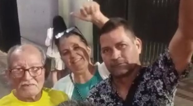 Excarcelan a octogenario detenido en enero por mostrar cartel con resultados del 28J